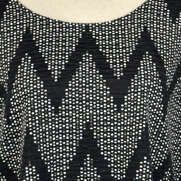 Roz & Ali X-Large Top Geometric Stretch Dolman Sleeves Lined Hi-Low Hem Black - Picture 7 of 10